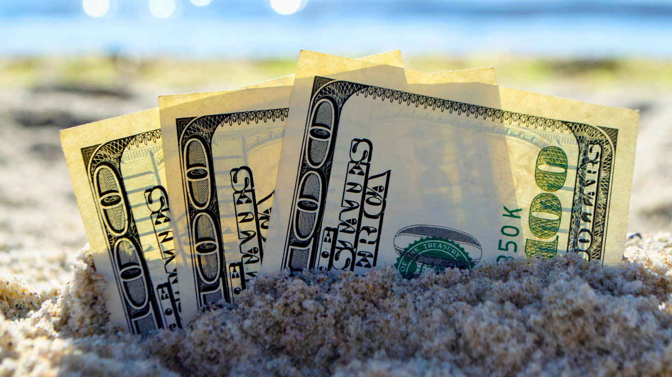 How to Experience the Best of the Bahamas on a Budget: Insider Tips