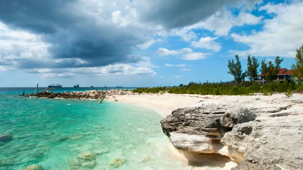 Best Time to Visit the Bahamas: Ideal Seasons & Travel Tips 