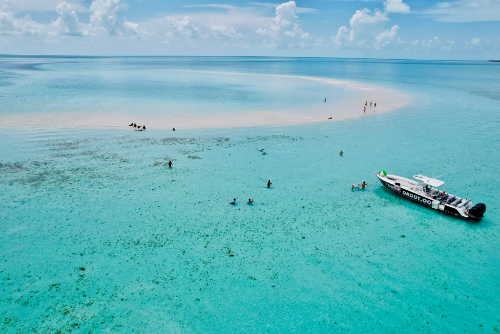 15 Unforgettable Reasons to Go to the Bahamas This Summer 