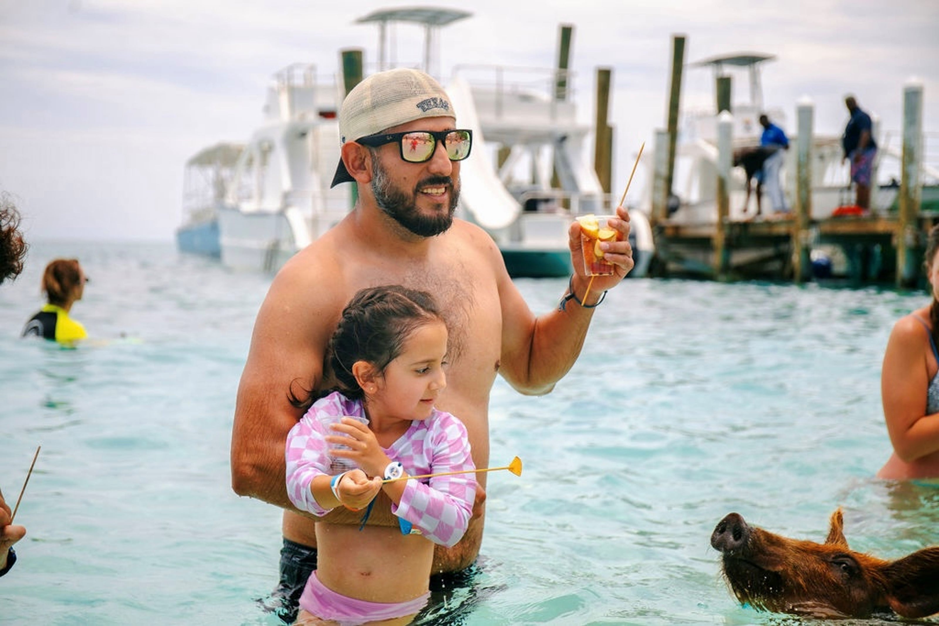 SWIMMING PIGS OF ROSE ISLAND WATER TAXI NASSAU BAHAMAS - GROUP TOUR