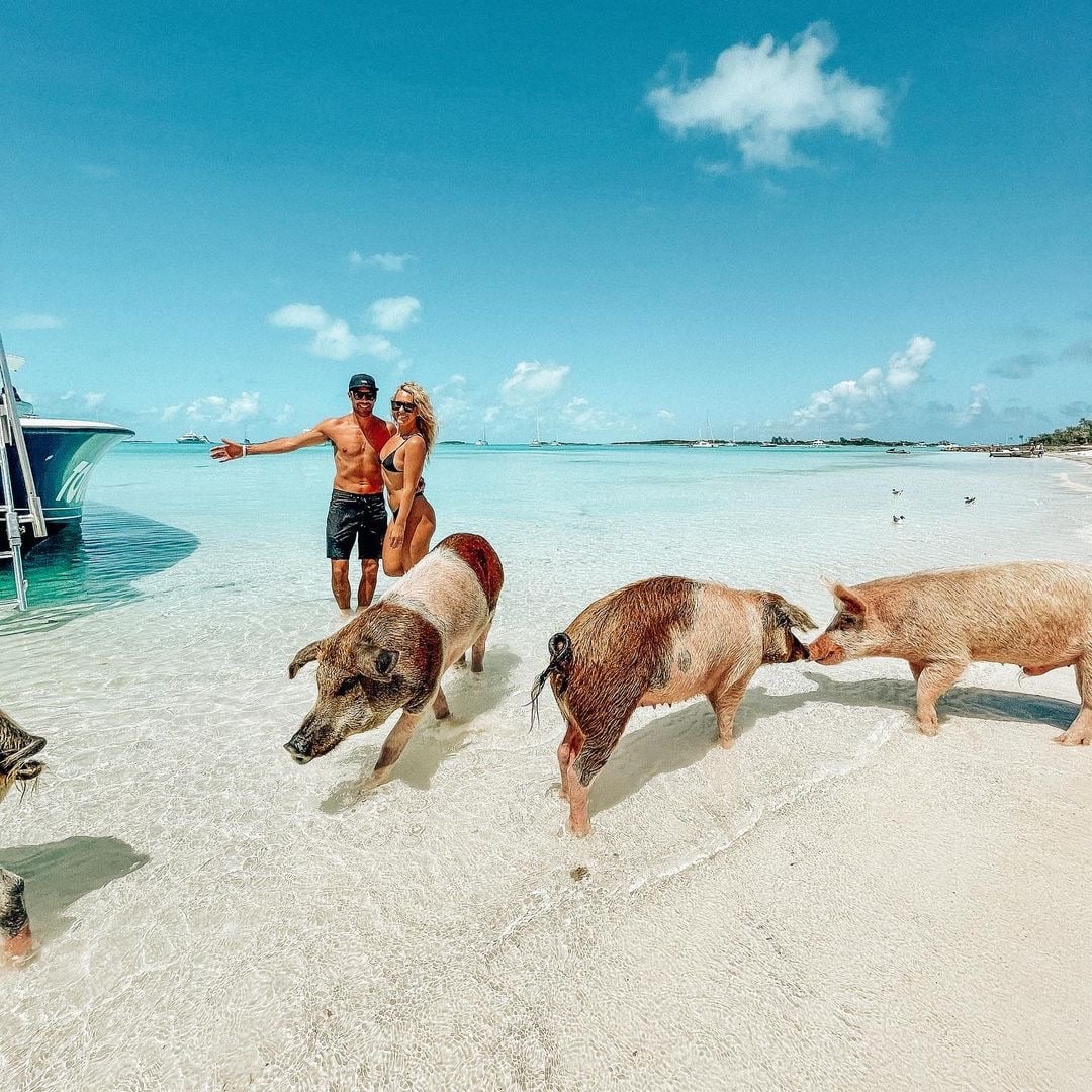 FULL DAY EXUMA SWIMMING PIGS - GROUP BOAT TOUR FROM NASSAU