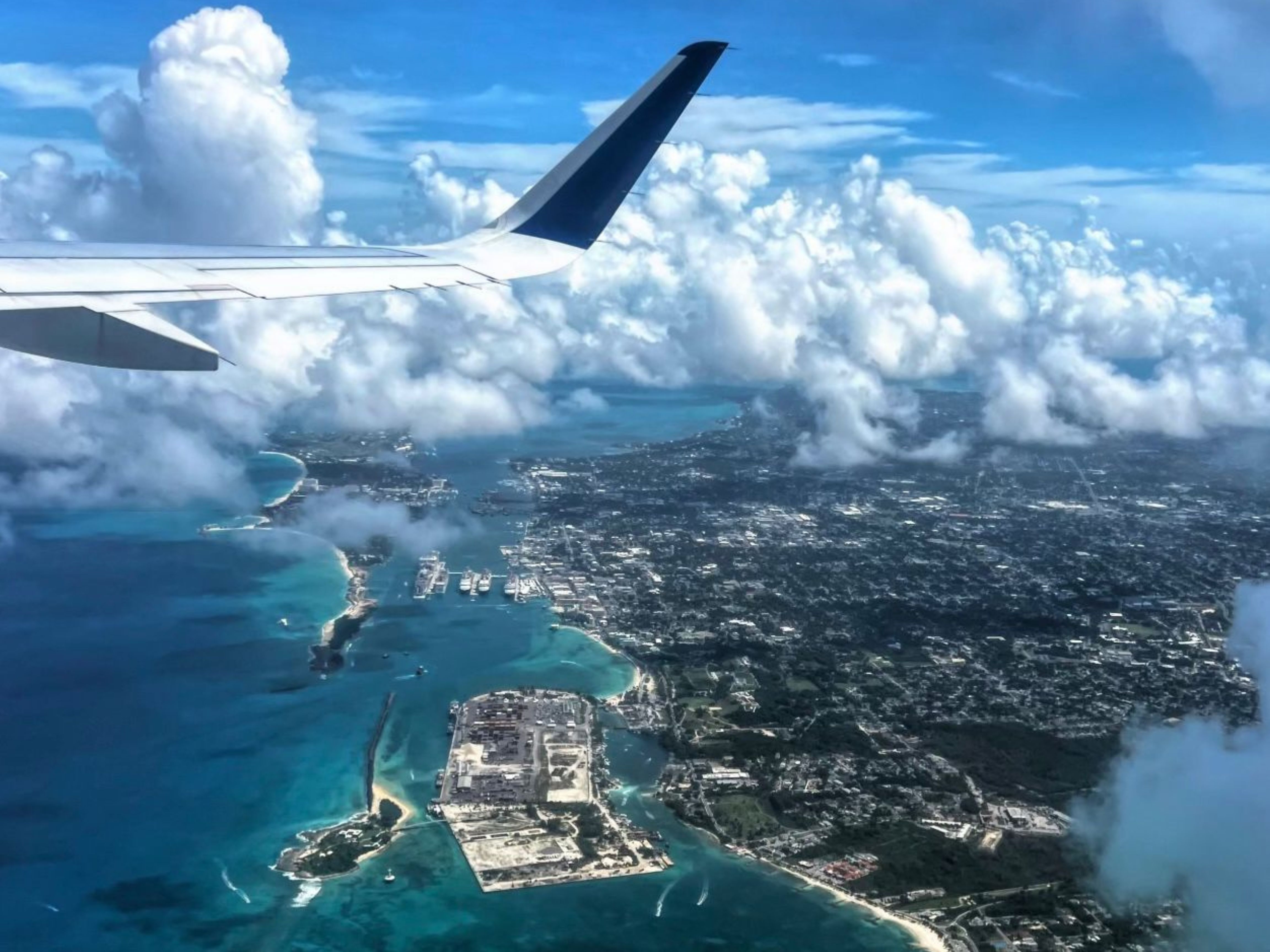 PLANE & BOAT COMBO EXUMA FULL DAY SWIMMING PIGS  - GROUP TOUR