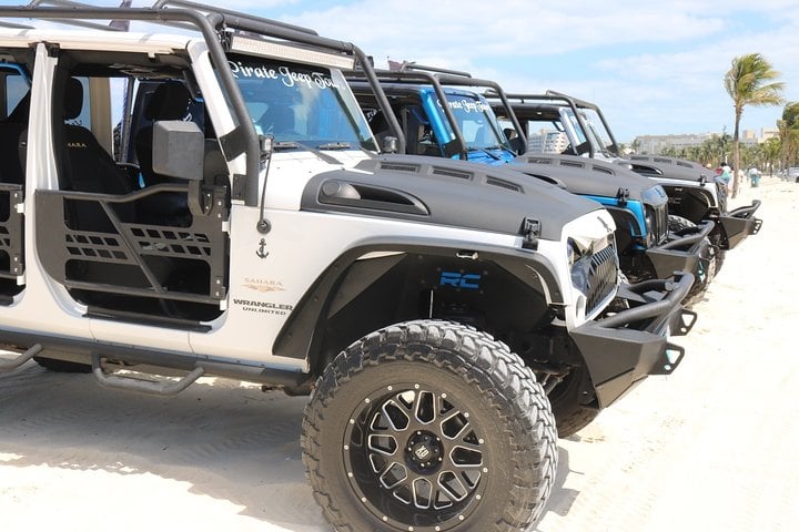 SIGHTSEEING PIRATE JEEP TOUR