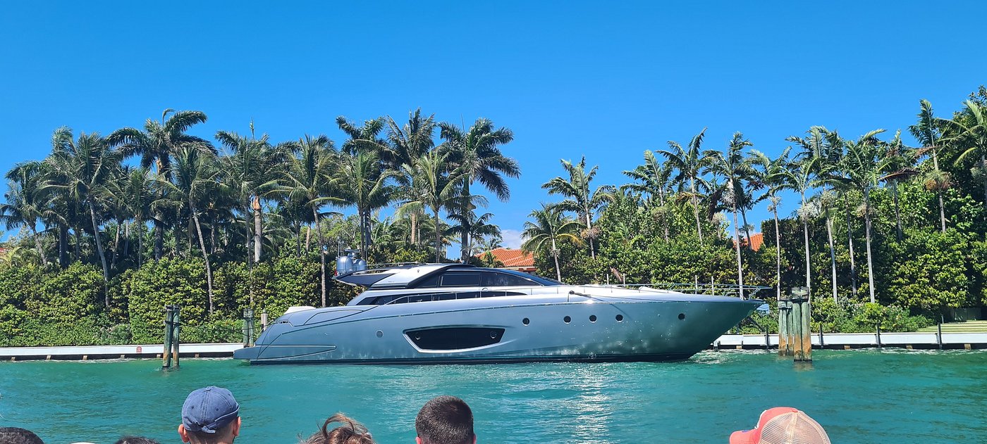 THRILLER SPEEDBOAT SIGHTSEEING ADVENTURE | MIAMI, USA