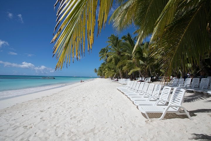SAONA ISLAND DAY TRIP WITH LUNCH AND OPEN BAR
