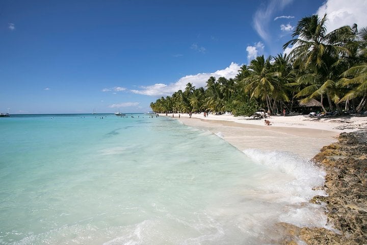 SAONA ISLAND DAY TRIP WITH LUNCH AND OPEN BAR