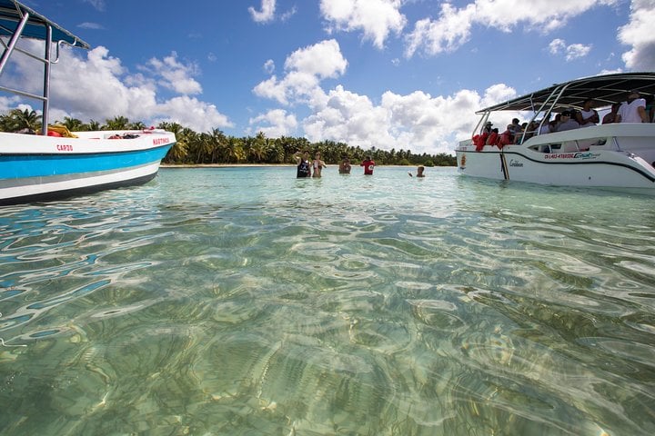 SAONA ISLAND DAY TRIP WITH LUNCH AND OPEN BAR