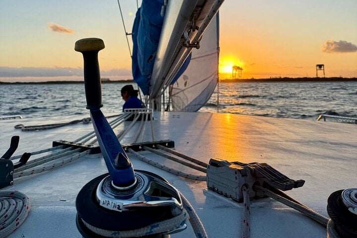 SIP, SAIL & SUNSET CRUISE
