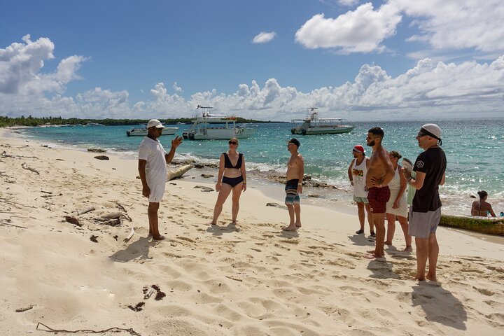 CATALINA ISLAND & SNORKELING PARADISE FROM PUNTA CANA