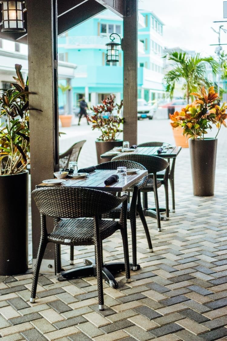 SMUGGLERS | NASSAU, BAHAMAS