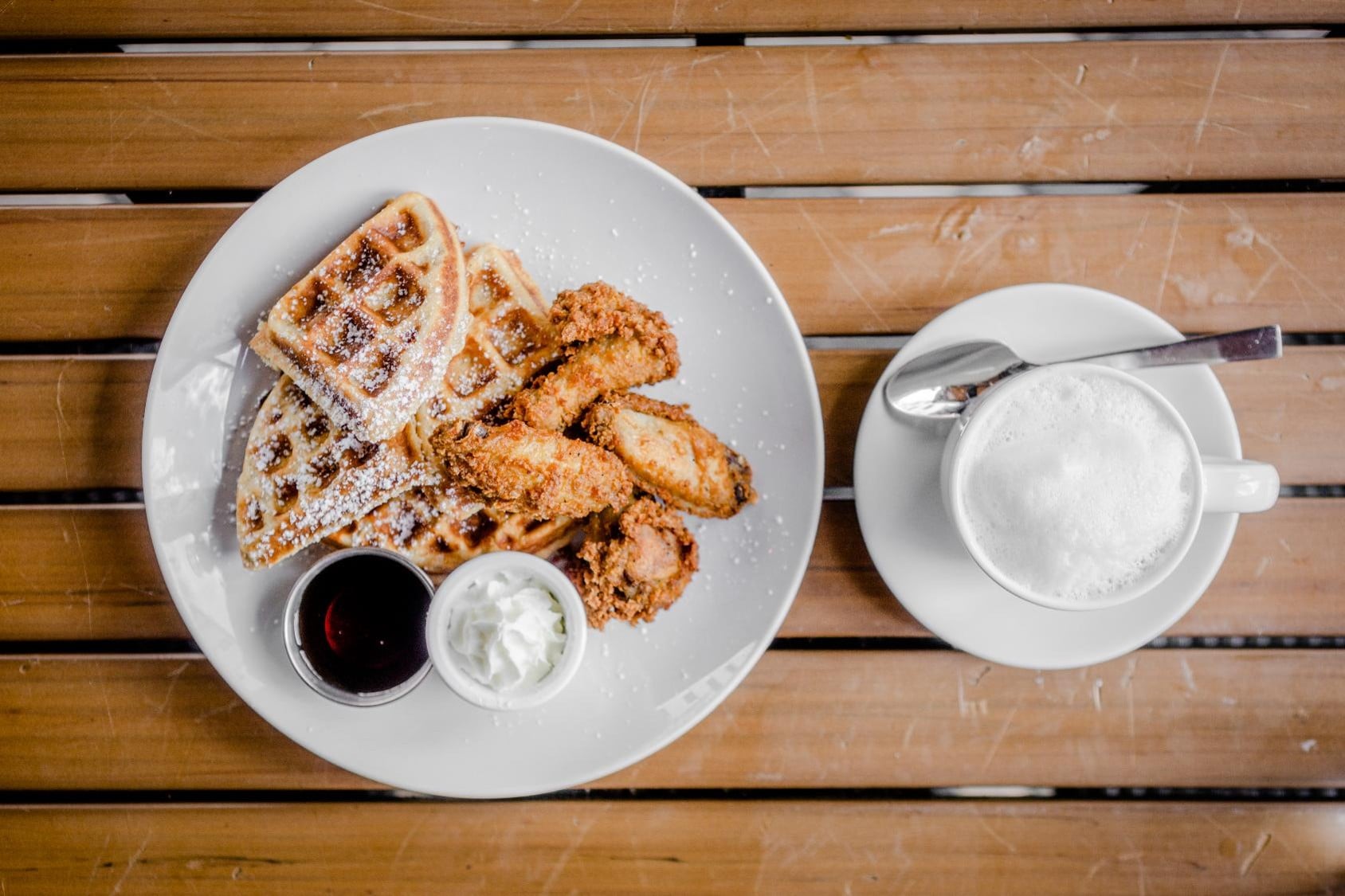 SMUGGLERS | NASSAU, BAHAMAS