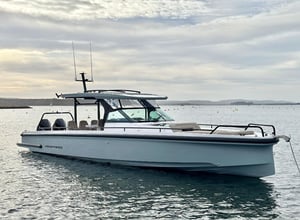 AXOPAR 37FT PRIVATE HALF DAY ROSE ISLAND CHARTER