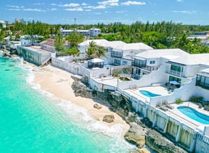 LUXURY OCEANFRONT VILLA CABLE BEACH UNIT A